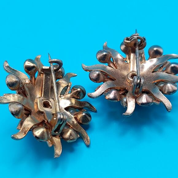 Vintage Pink Clear Rhinestone Floral Twin Pins, Mid-Century Brooch Set, 1950s - Picture 10 of 10